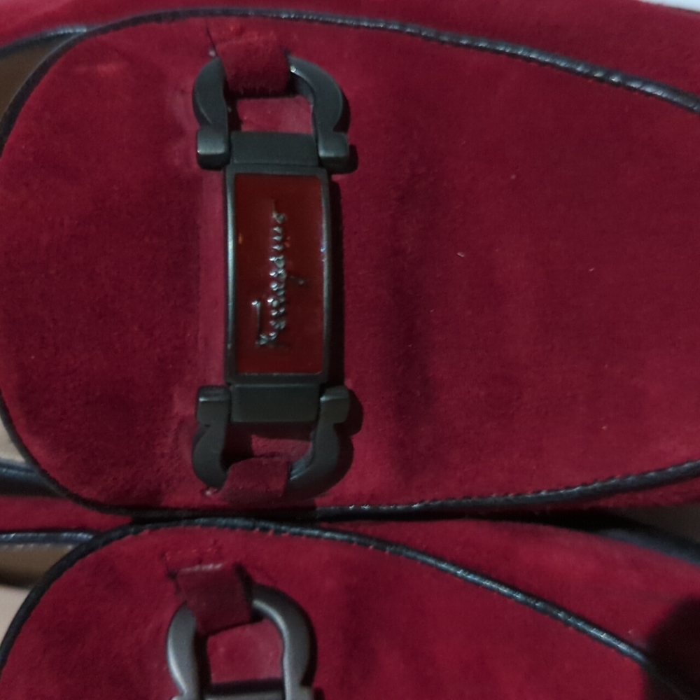 Salvatore Ferragamo red suede driving loafers - Picture 2 of 10